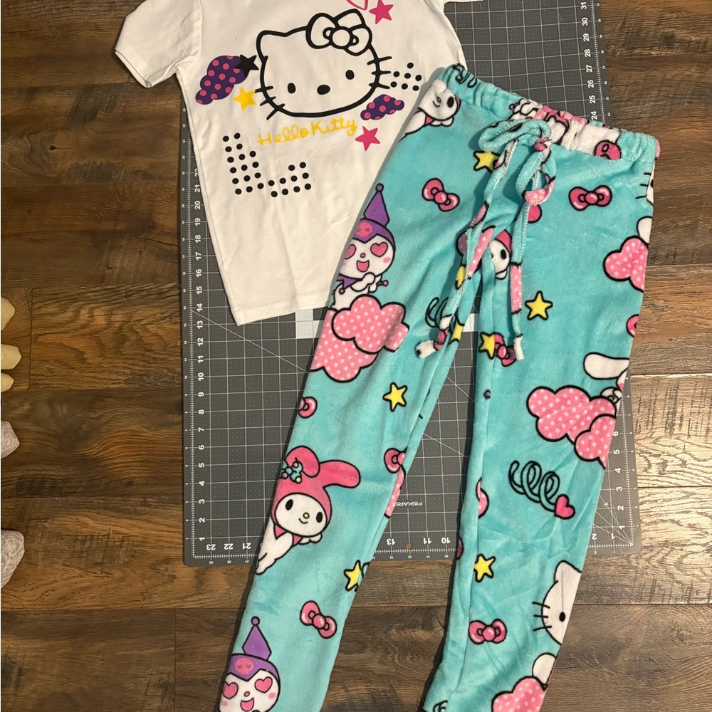 Hello Kitty Kids Pajama Set - White and Teal
